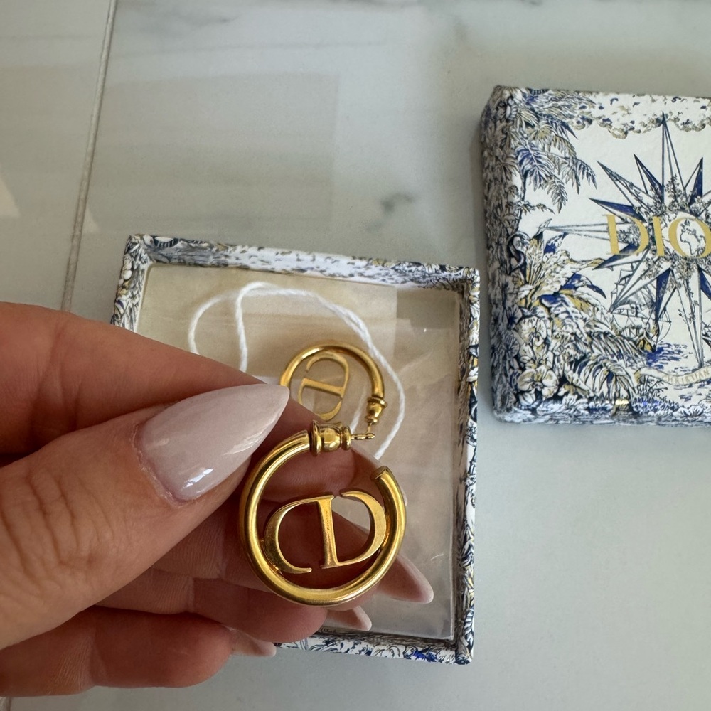 Dior Gold Logo Hoop Earrings 30 - Picture 3 of 7